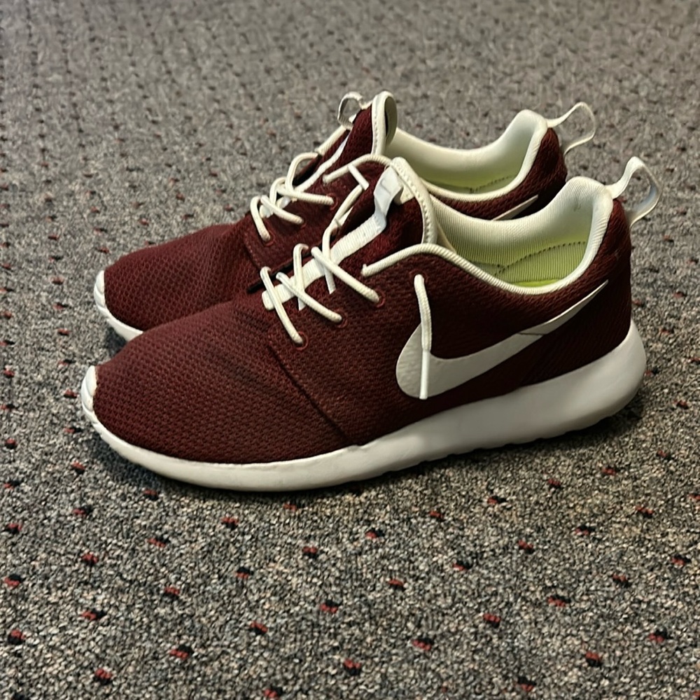 Nike Burgundy custom roshe one Sneakers